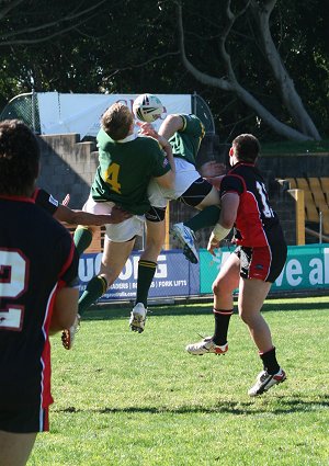 Arrive alive Cup - Endeavour Vs Farrer (Photo : ourfooty media)
