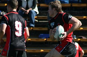Blake Williamson charges into the defence - Arrive alive Cup - Endeavour Vs Farrer (Photo : ourfooty media)