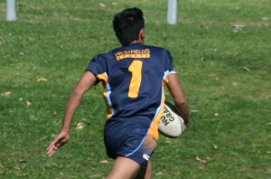BUCKLEY SHIELD - Endeavour SHS v Westfields SHS aCTioN (Photo's : ourfooty media)