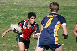 BUCKLEY SHIELD - Endeavour SHS v Westfields SHS aCTioN (Photo's : ourfooty media)