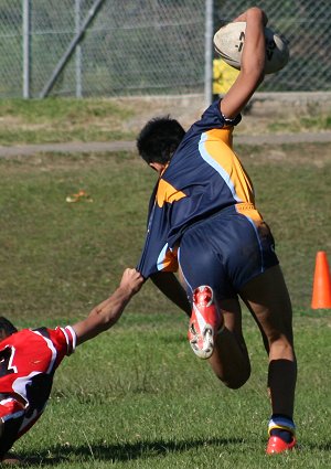 BUCKLEY SHIELD - Endeavour SHS v Westfields SHS aCTioN (Photo's : ourfooty media)