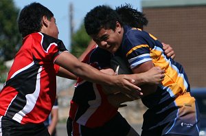 Michael Buettner Shield '09 Grand Final Westfields SHS v Endeavour SHS action (Photo : ourfootymedia)