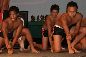 The Endeavour boys do the Huka (Photo : ourfootymedia)