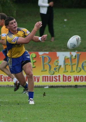 Jason Seage feeds the Eels deadly backline in this years SG Ball Grand Final (Photo : ourfootymedia)