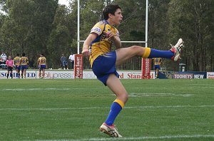 Mitchell Moses kicks the goal - 2010 Harold Matthew's Cup Semi Final Action EELS v KNIGHTS (Photo's : Steve Montgomery / OurFootyTeam.com)