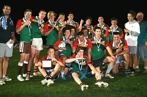 Tuggerah Lakes SC from the Central Coast celebrate winning the NSWRL All Schools u16 High School Championships (Photo : OurFootyMedia) 