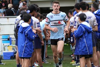 Curtis Scott leads his Sharkies into last weeks successful Premilimary Final against Parramatta (Photo : steve montgomery / OurFootyTeam.com) 