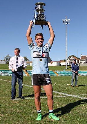 Cronulla Sharks Harold Matthews Cup Captain Lachlan SMITH hold up the 2015 HAROLD MATTHEWS CUP (Photo : steve montgomery / OurFootyTeam.com)