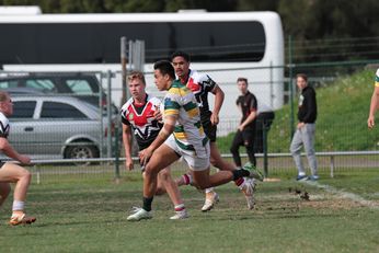 2016 gio Schoolboy Cup Semi Final Action - Erindale College v Hunter SHS - (Photo : steve montgomery / OurFootyTeam.com) 