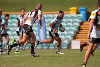 NSWRL SG Ball Cup Qualifying Final Cronulla - Sutherland Sharks v Penrith Panthers Action (Photo : steve
