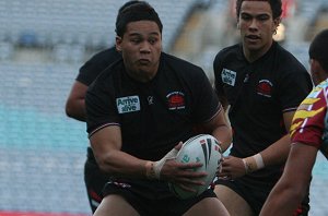 Joey Leilua runs at the Keebra line in the Arrive alive Cup Semi Final at ANZ Stadium (Photo : ourfootymedia)