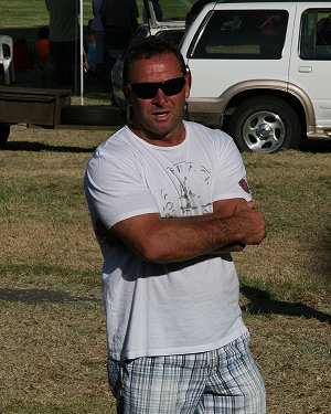 Ricky Stuart welcomes the Cronulla Development squads earlier this year and tells them of lifes gr8 opportunities (Photo : ourfootyteam.com)