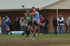 De La Salle Vs Aquinas Colts U 16B's Rnd 10 action (Photo : ourfooty media)