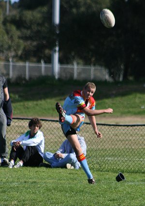 Luke Manahan kick for the conversion - Cronulla Caringbah Vs De La salle U 15A's Rnd 12 (Photo's : ourfooty media)