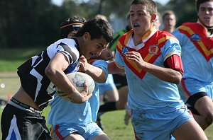 Rea goes for a run - Cronulla Caringbah Vs De La salle U 15A's Rnd 12 (Photo's : ourfooty media)