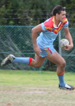 Joel Tubbs on another good run - De La Salle Vs Como Crocodiles u 17's Rnd 15 (Photo : ourfooty media)