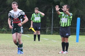 10 in the bin - De La Salle Vs Como Crocodiles u 17's Rnd 15 (Photo : ourfooty media)