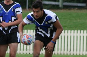 Rea Pittman runs from dummy half - De La Salle Vs Cronulla U 15A's (Photo : ourfooty media)