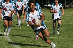 Penani Manu in action on Australia day '08 in the trail against the canberra Raiders ( Photo : ourfootyteam.com)