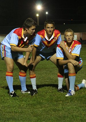 De La Salle U16A's help out Brett Kimmorley with his homework (Photo's : ourfooty media)