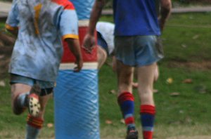 UNDER 16B's aCTioN - Dragons v De La Salle (Photo : ourfooty media)