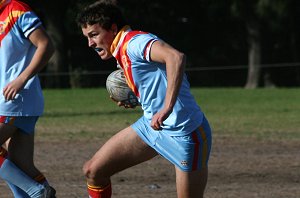 Dion Beattie on the burst - De La Salle v Engadine Dragons 16A's rnd 15 ACTION (Photo's : ourfootymedia)