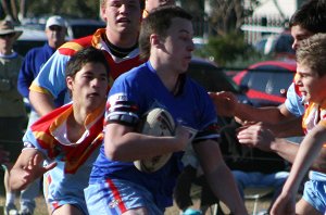 Luke 'DODGIE' Dodge on the charge - De La Salle v Engadine Dragons 16A's rnd 15 ACTION (Photo's : ourfootymedia)