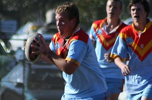 Zac Wedersweiler loves running the footy - De La Salle v Engadine Dragons 16A's rnd 15 ACTION (Photo's : ourfootymedia)