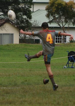 St. John's Bosco v De La Salle Under 13A rnd 9 aCTioN (Photo's : ourfooty media)