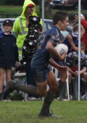 St. John's Bosco v De La Salle Under 13A rnd 9 aCTioN (Photo's : ourfooty media)