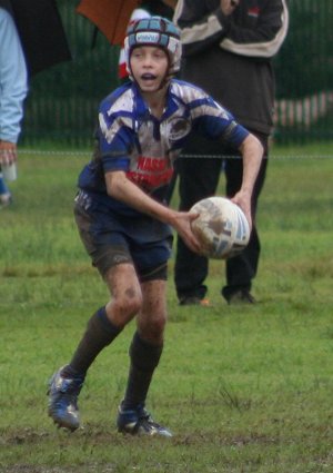 St. John's Bosco v De La Salle Under 13A rnd 9 aCTioN (Photo's : ourfooty media)