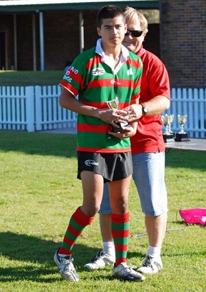 Lars Roy collects his award