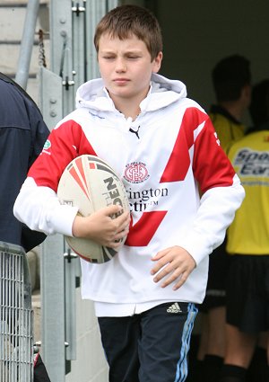 Cronulla Sharks U17's v St. Helen's Saints Academy action (Photo's : ourfootymedia)Cronulla & St. Helen's after their International game at Shark Park (Photo : ourfootymedia)