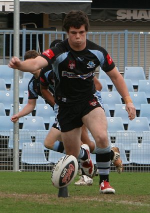 Cronulla Sharks U17's v St. Helen's Saints Academy action (Photo's : ourfootymedia)