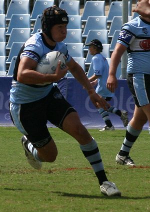 Jeremy Saville on another devestating run (Photo's : ourfooty media)