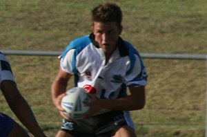 Dion Beattie running from his line 