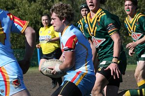 andrew montgomery runs the footy - De La Salle v Sutherland U17B's in ACTION (Photo's : ourfootymedia)