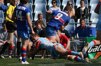 2010 U17A Preliminary Final - De La Salle v Engadine Dragons action (Photo : ourfootymedia)