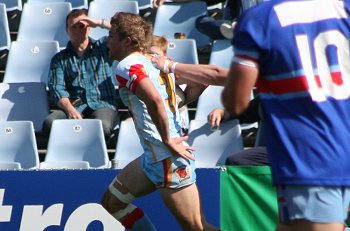 2010 U17A Preliminary Final - De La Salle v Engadine Dragons action (Photo : ourfootymedia)