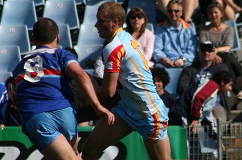 2010 U17A Preliminary Final - De La Salle v Engadine Dragons action (Photo : ourfootymedia)
