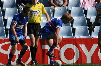2010 U17A Preliminary Final - De La Salle v Engadine Dragons action (Photo : ourfootymedia)