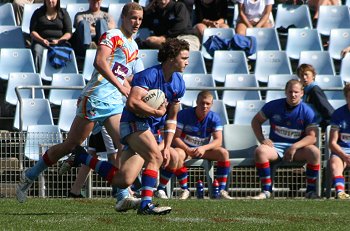 2010 U17A Preliminary Final - De La Salle v Engadine Dragons action (Photo : ourfootymedia)