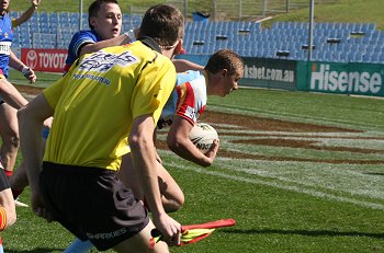 2010 U17A Preliminary Final - De La Salle v Engadine Dragons action (Photo : ourfootymedia)