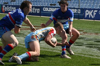 2010 U17A Preliminary Final - De La Salle v Engadine Dragons action (Photo : ourfootymedia)