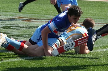 2010 U17A Preliminary Final - De La Salle v Engadine Dragons action (Photo : ourfootymedia)