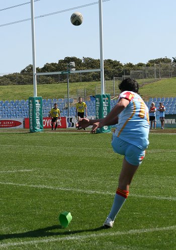 2010 U17A Preliminary Final - De La Salle v Engadine Dragons action (Photo : ourfootymedia)