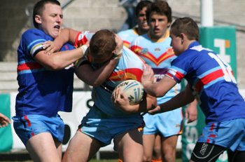 2010 U17A Preliminary Final - De La Salle v Engadine Dragons action (Photo : ourfootymedia)