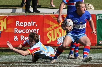 2010 U17A Preliminary Final - De La Salle v Engadine Dragons action (Photo : ourfootymedia)