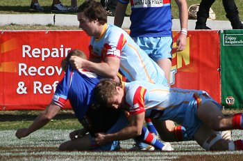2010 U17A Preliminary Final - De La Salle v Engadine Dragons action (Photo : ourfootymedia)