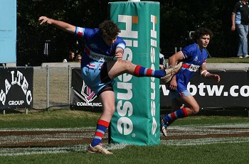 2010 U17A Preliminary Final - De La Salle v Engadine Dragons action (Photo : ourfootymedia)